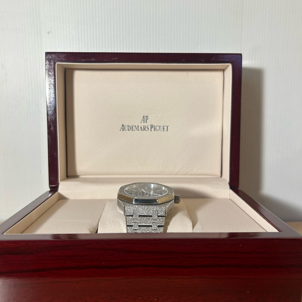 Audemars Piguet Royal Oak Frosted Blue Dial 41mm - Picture 3 of 7